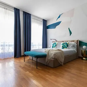 Beplace In Duomo Apartment Milan