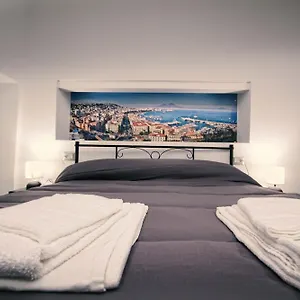 Almat Domus Apartment Naples
